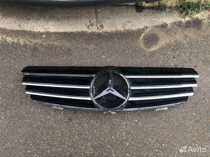 Решетка радиатора mercedes clk w209