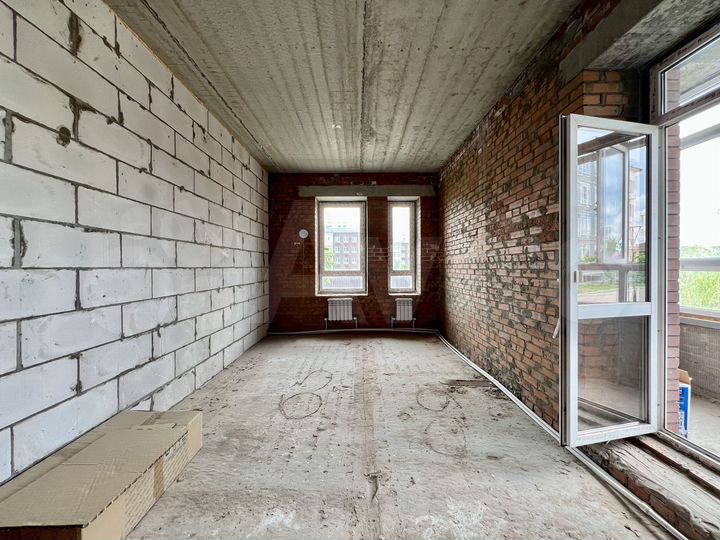 2-к. квартира, 60 м², 1/4 эт.