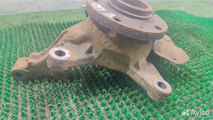 Кулак передний левый Peugeot Expert 2010