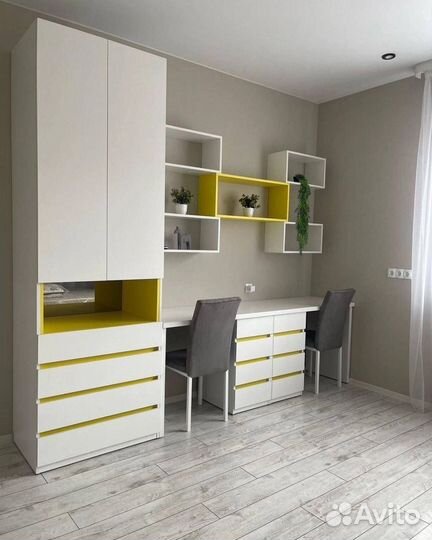 Рабочая зона у окна