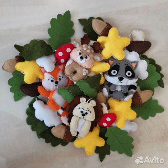 Мобиль из фетра на детскую кроватку