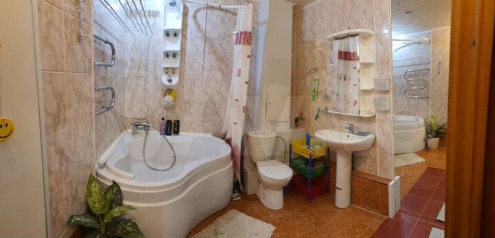 2-к. квартира, 72 м², 3/5 эт.