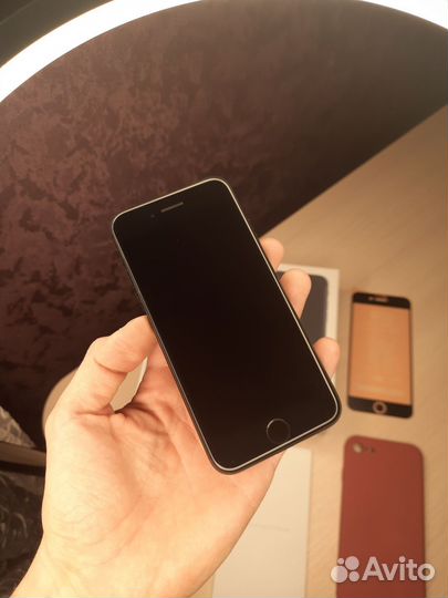 iPhone 7, 32 ГБ