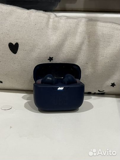 Беспроводные наушники jbl