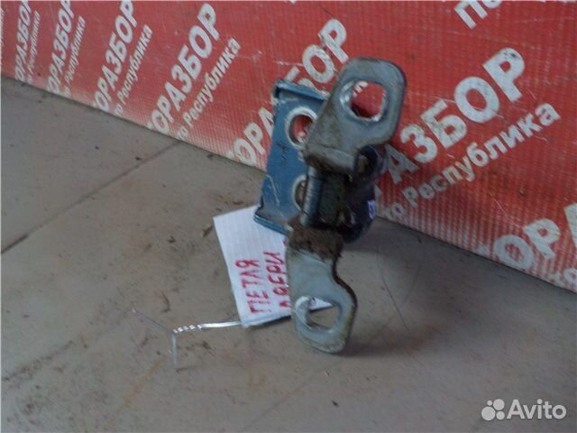 Петля двери верхняя задняя левая Renault Logan