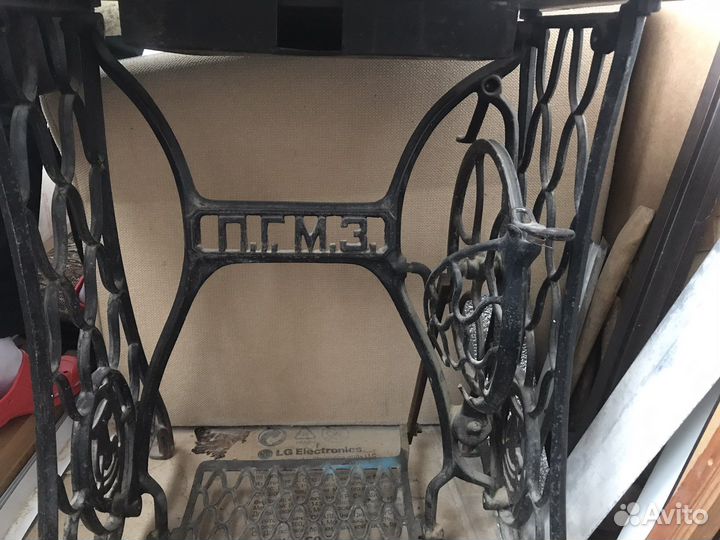 Швейная машина Singer