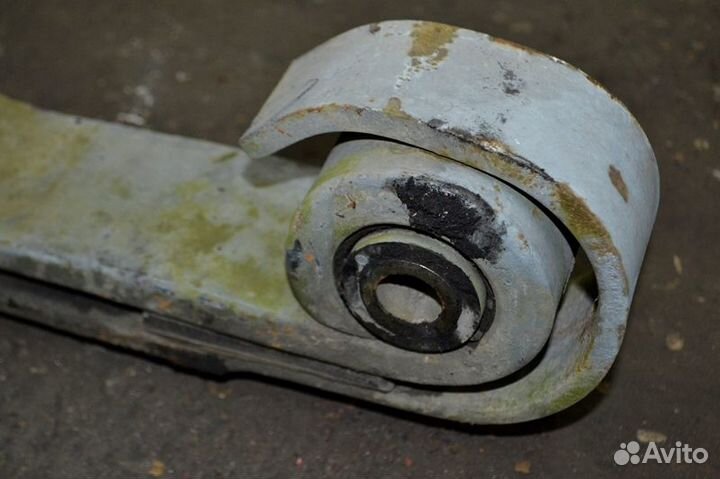 Рессора переднего моста, левая mercedes-benz Axor