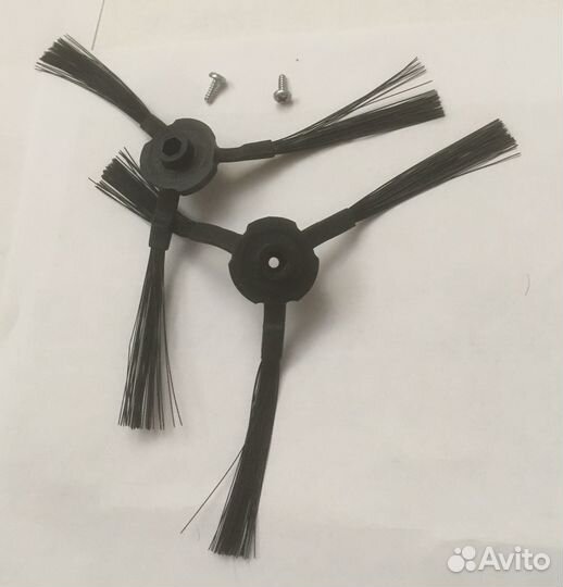 Неисправный робот-пылесос Polaris pvcr0726W