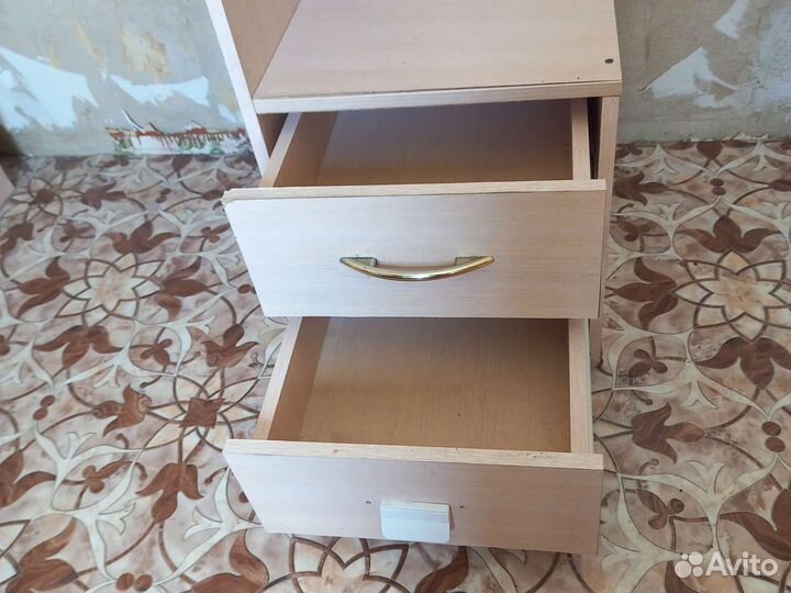 Стол письменный/Стол в детскую/Стол для школьника