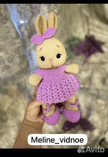 Зайки, вязанние игрушки, набор игрушки