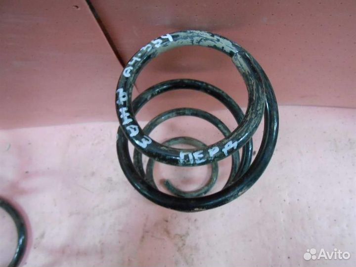 Пружина передняя Honda Jazz I 2001-2007