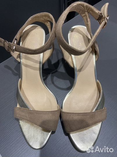 Босоножки женские новые