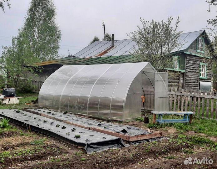 Теплица капелька