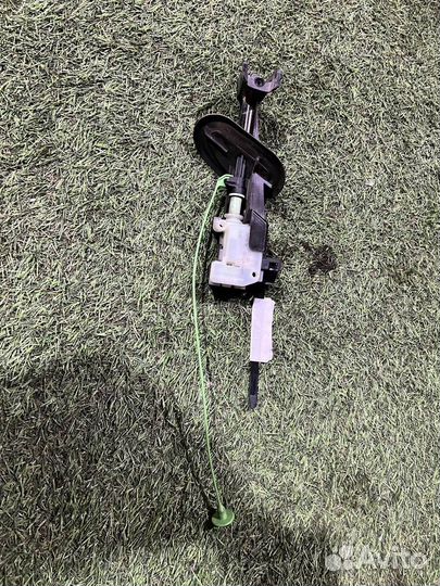 Замок лючка бензобака volvo s60