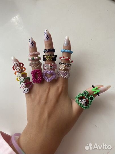 Кольца и браслеты из бисера