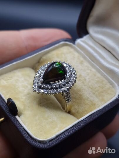 Кольцо с опалом и бриллиантами