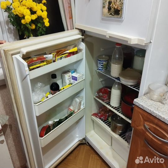 Холодильник Атлант двухкамерный б/у