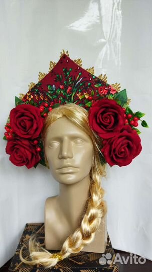 Кокошник с розами