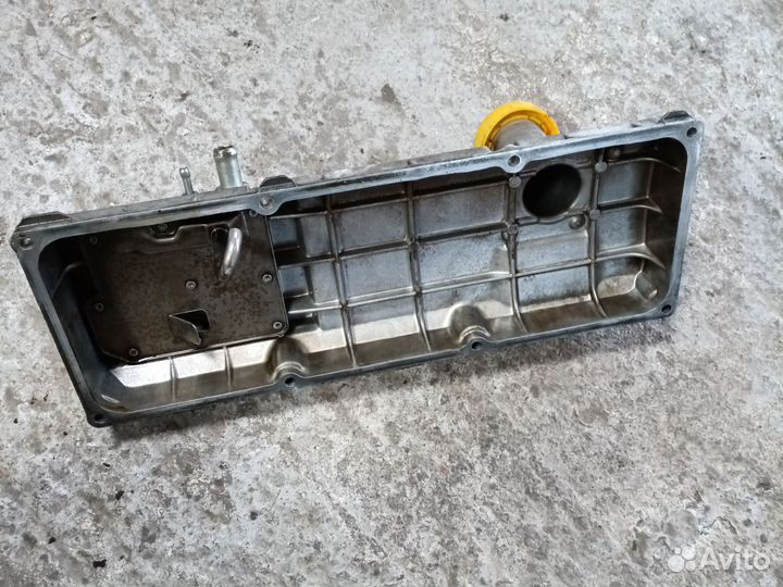 Клапанная крышка renault logan 1.4-1.6