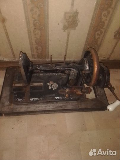 Швейная машина Singer