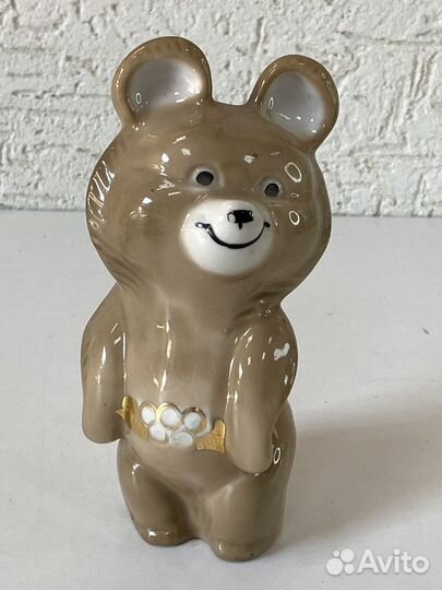 Статуэтка фарфоровая. Олимпийский мишка