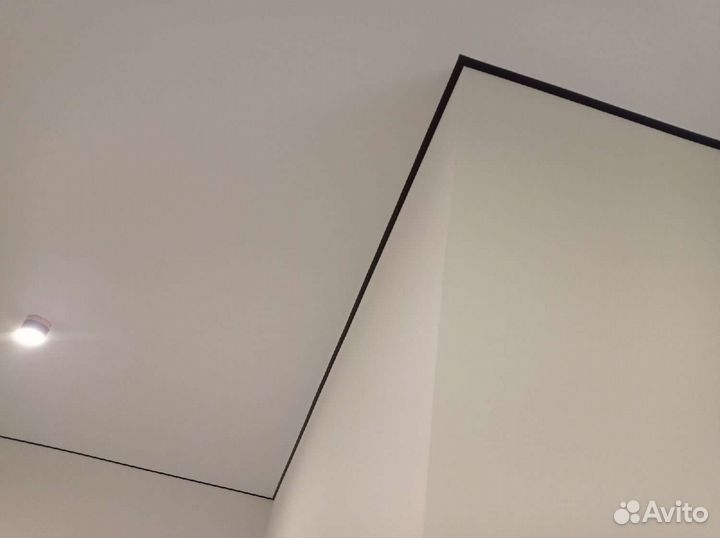 Плинтус,вставка для натяжного потолка черная