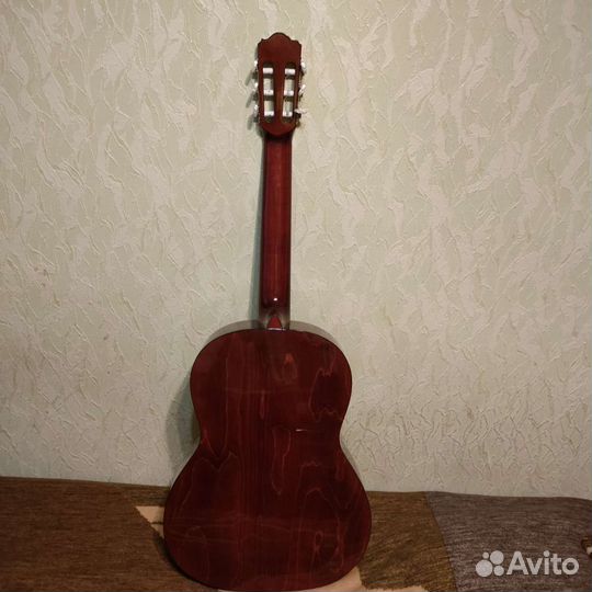 Классическая гитара 4/4
