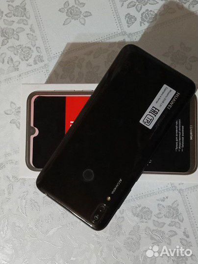 HUAWEI Y7 (2019), 3/32 ГБ