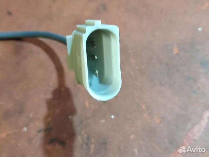 Датчик коленвала VW Туарег Ауди Q7 3.2 3.6 бензин