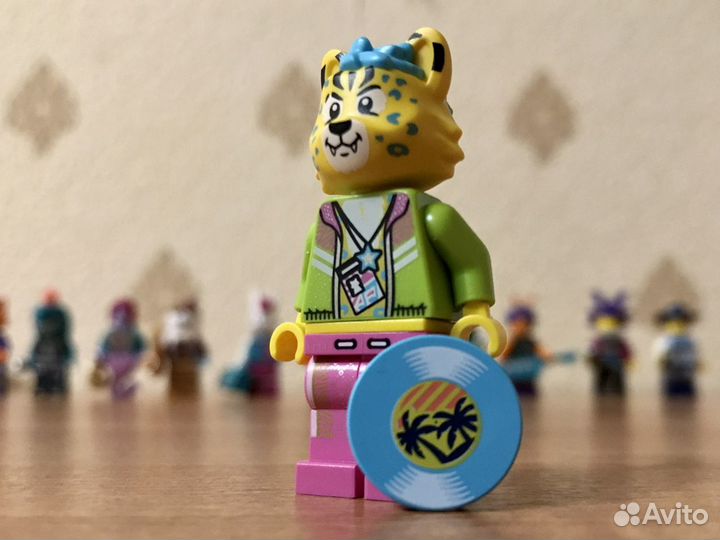Минифигурка lego vidiyo dj cheetah