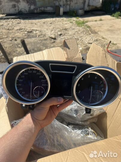 Панель приборов Mercedes-Benz w166