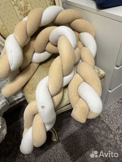 Бортики в детскую кроватку косичка