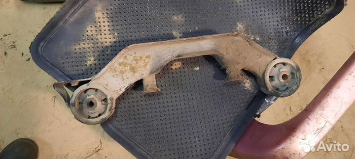 Подушка редуктора MCU15 Lexus RX300