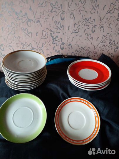 Чайные блюдца