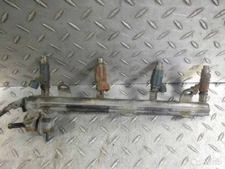 Форсунка топливная Mazda Capella