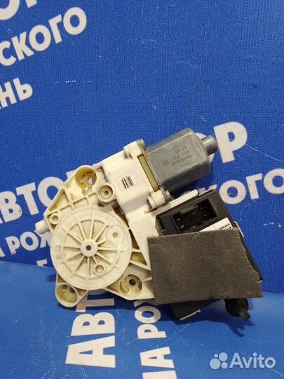 Моторчик стеклоподъемника Ford Focus 2 седан 2008