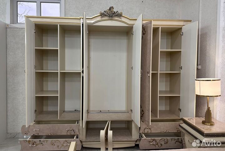 Спальный гарнитур 