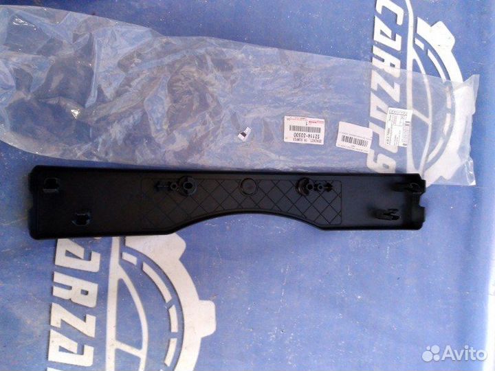 Кронштейн переднего бампера передний Toyota Camry