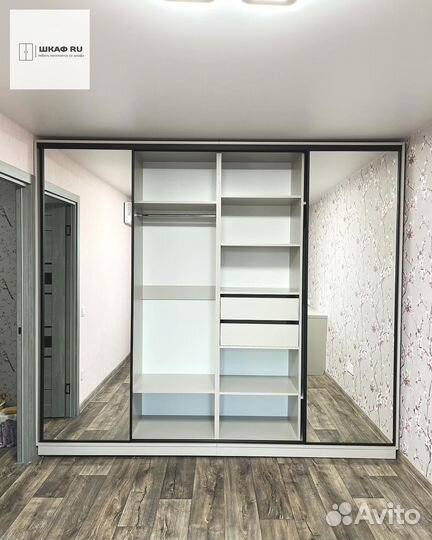 Шкаф купе встроенный