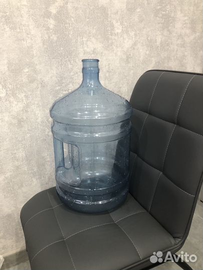 Бутыль 19 литров из поликарбоната с влитой ручкой