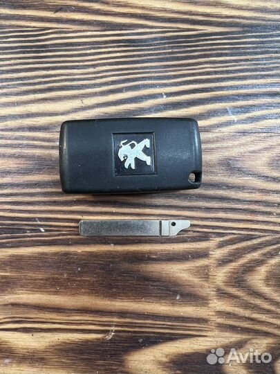 Корпус ключа peugeot 308
