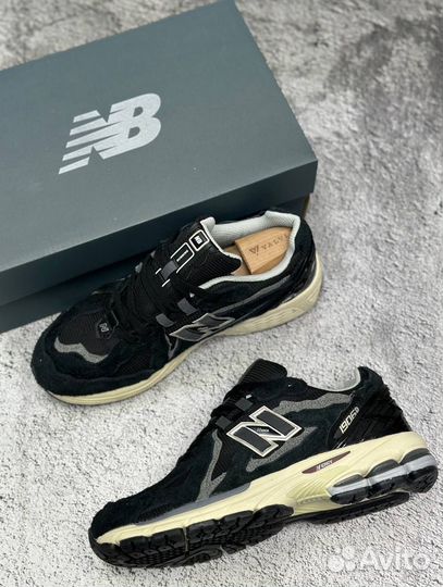 Новинка New Balance 1906d