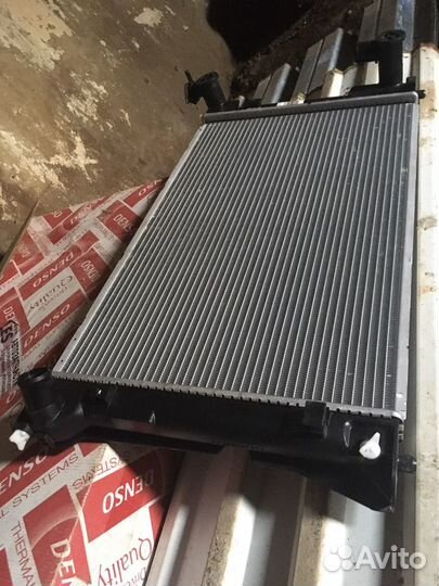 Радиатор системы охлаждения toyota avensis