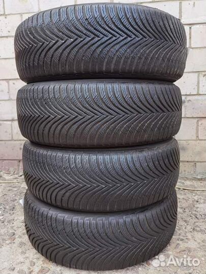 Michelin Alpin 5 215/65 R16 98H