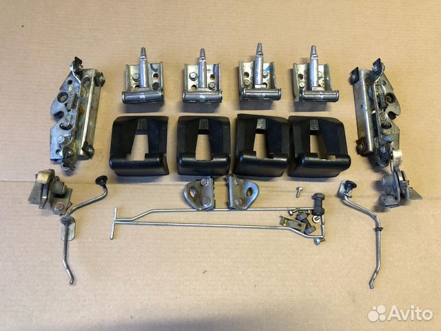 Крепления задних сидений W124 универсал