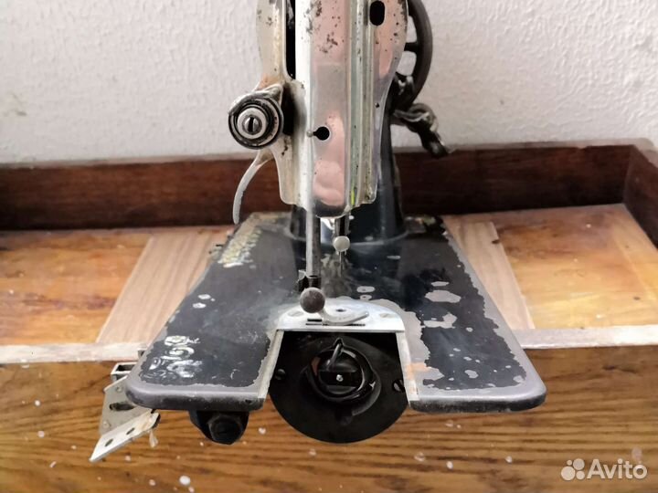 Швейная машина Singer