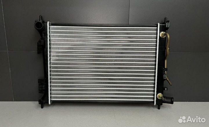 Радиатор Solaris 1/Rio 3 автомат 2011-2016