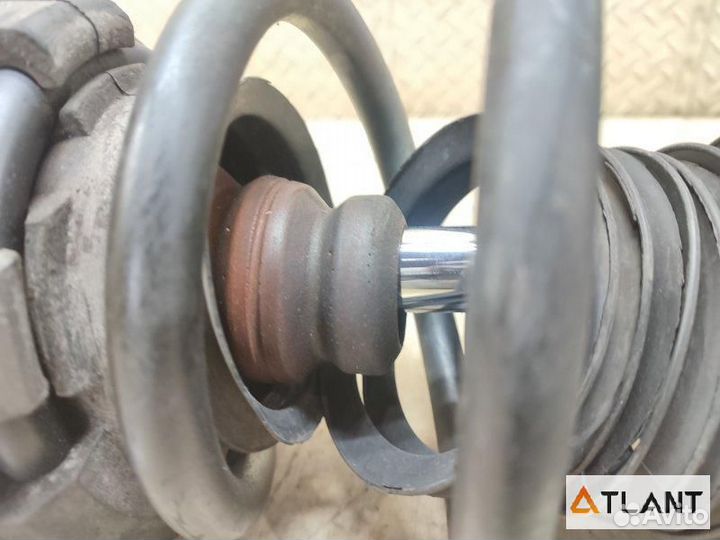 Стойка передняя правая honda stream