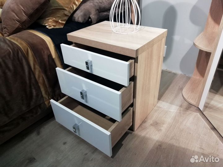 Тумба прикроватная