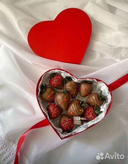 Клубника в шоколаде набор бокс сердце